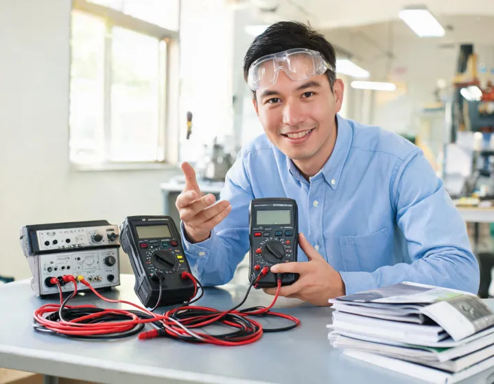 Electrical measurement advisor at a practical test bench